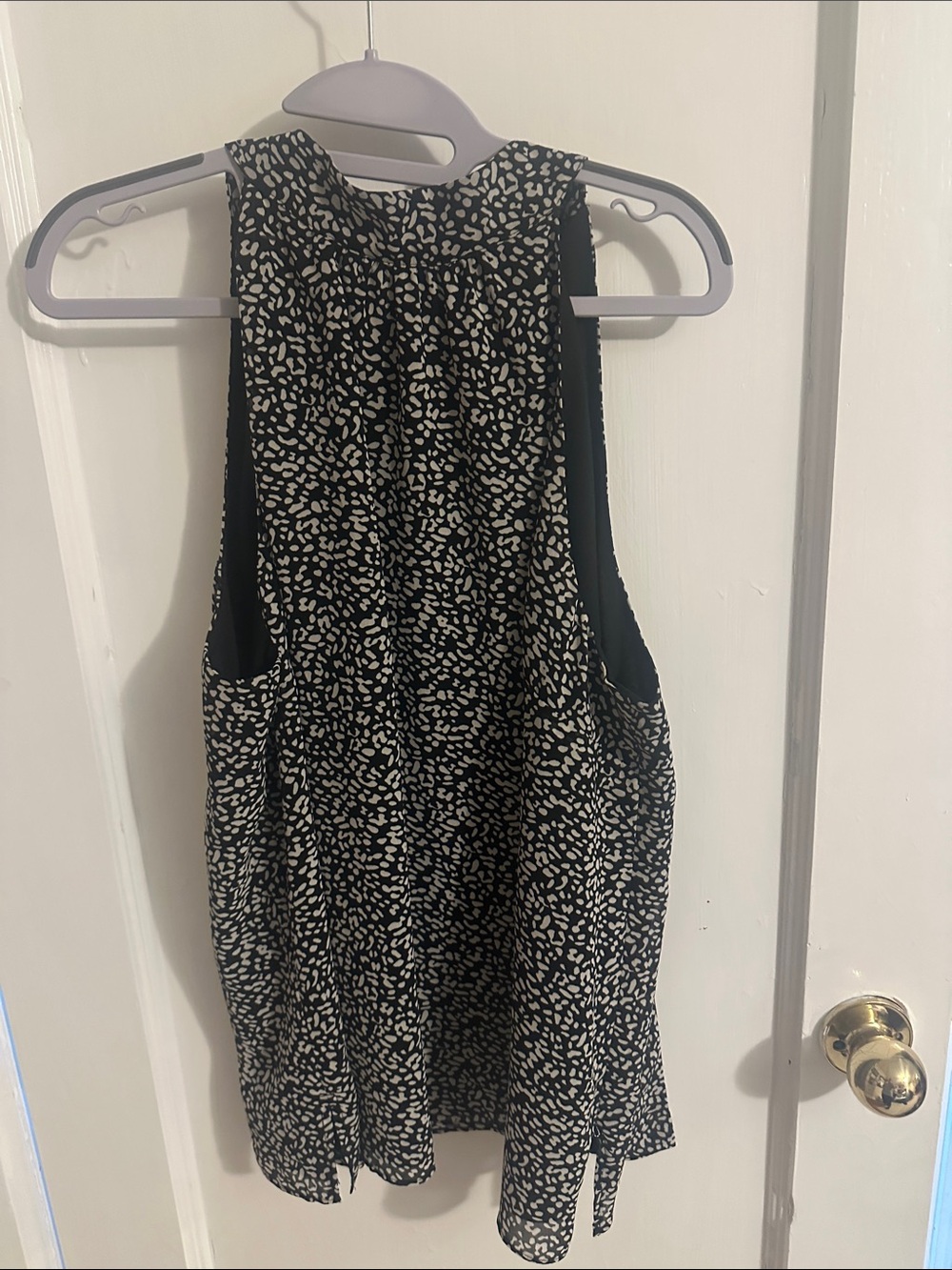 Talbots Black and Ivory Abstract Print Sleeveless Top
